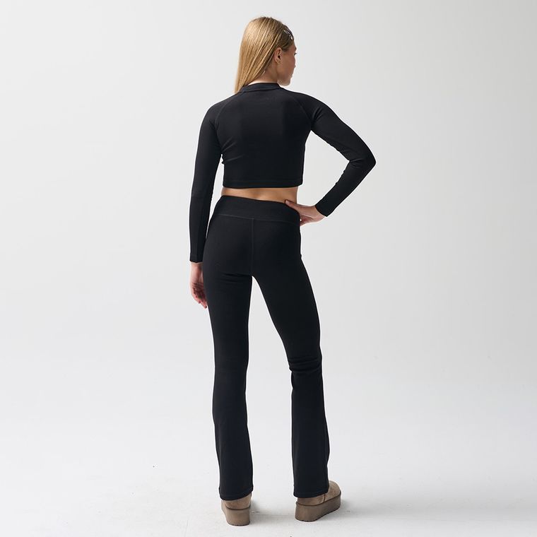 Dopasowana koszulka treningowa crop top NOWEAR