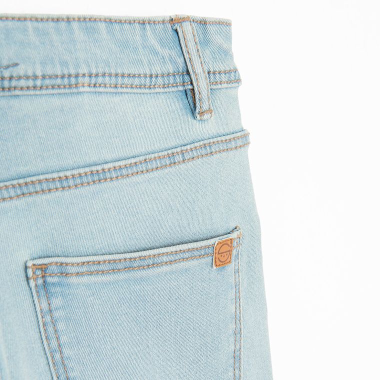 Regulowane spodnie jeansowe flare z przetarciami Cool Club