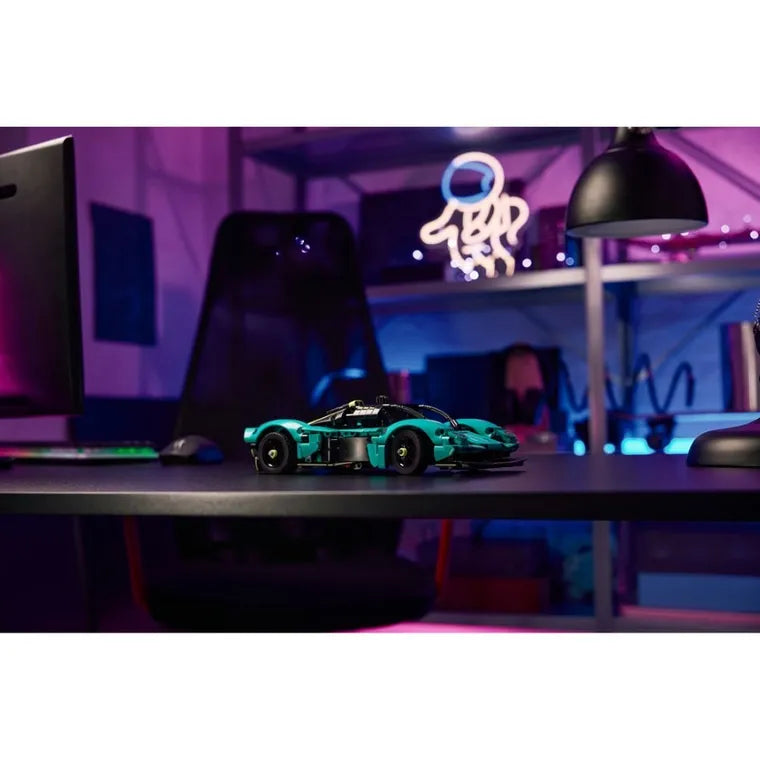 LEGO Technic, Aston Martin Valkyrie, 42208
