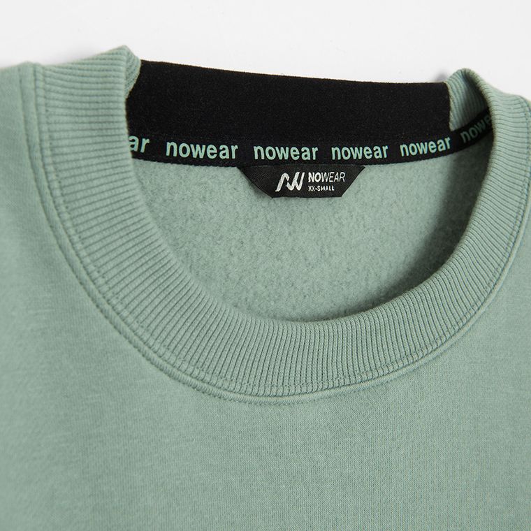 Miętowa bluza o kroju cropp NOWEAR